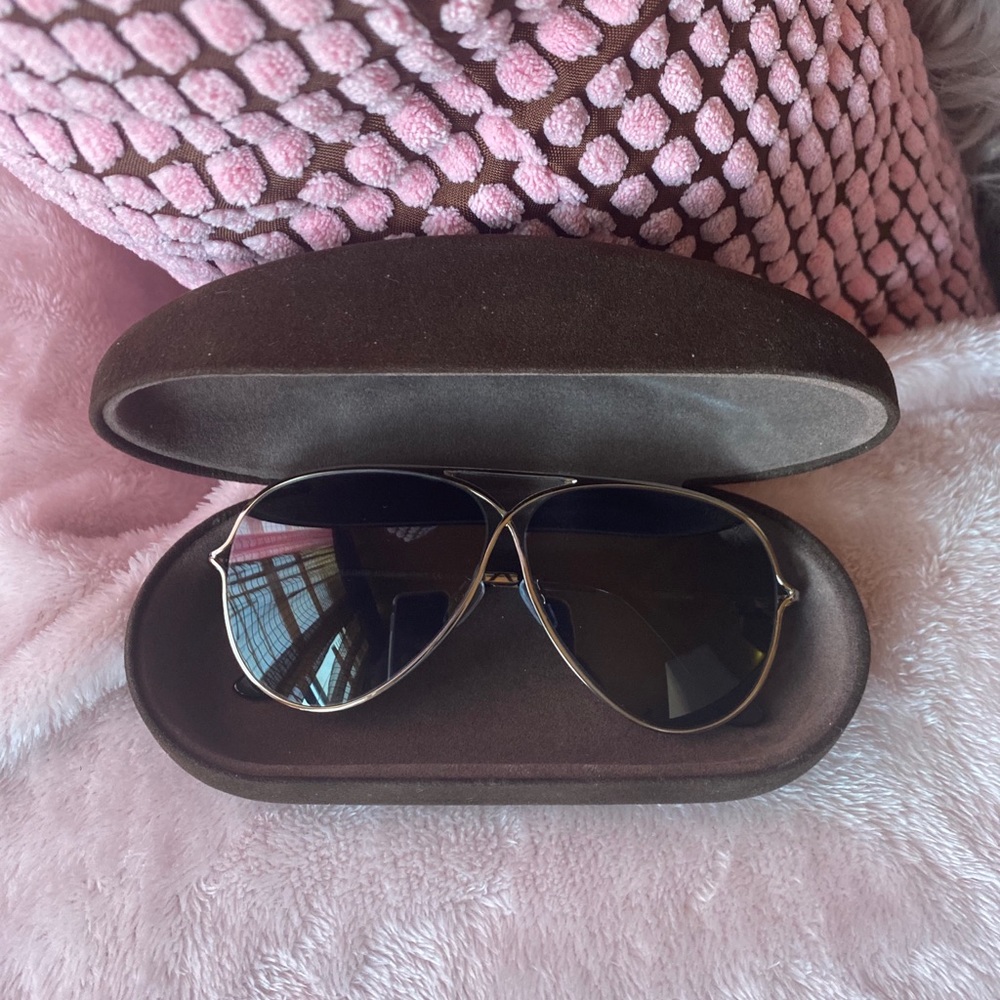 Tom Ford sunglasses 🖤 - Picture 8 of 8